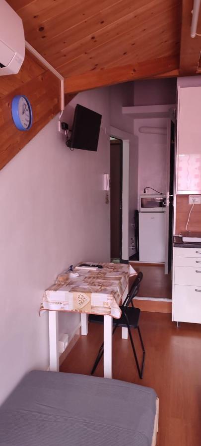 Apartament Mansarda Nizza Tre *